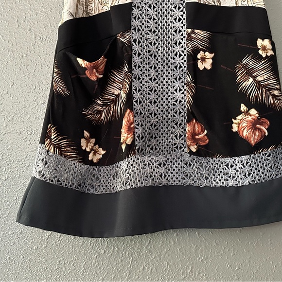 Vintage Black Floral Short Sleeve Midi Dress with Pockets Size Small Preloved - Picture 3 of 16